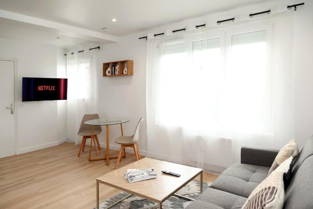 New Duplex 1 Minute Walking From Overground Apartment Antony